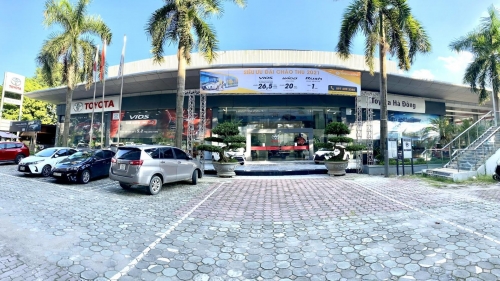 Hà Nội : Đại lí Toyota Hà Đông